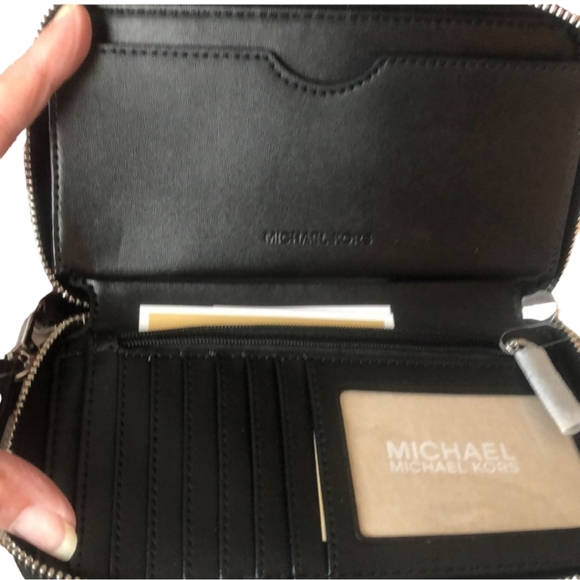 Michael Kors Wallet/Phone Case NWT - Picture 6 of 8